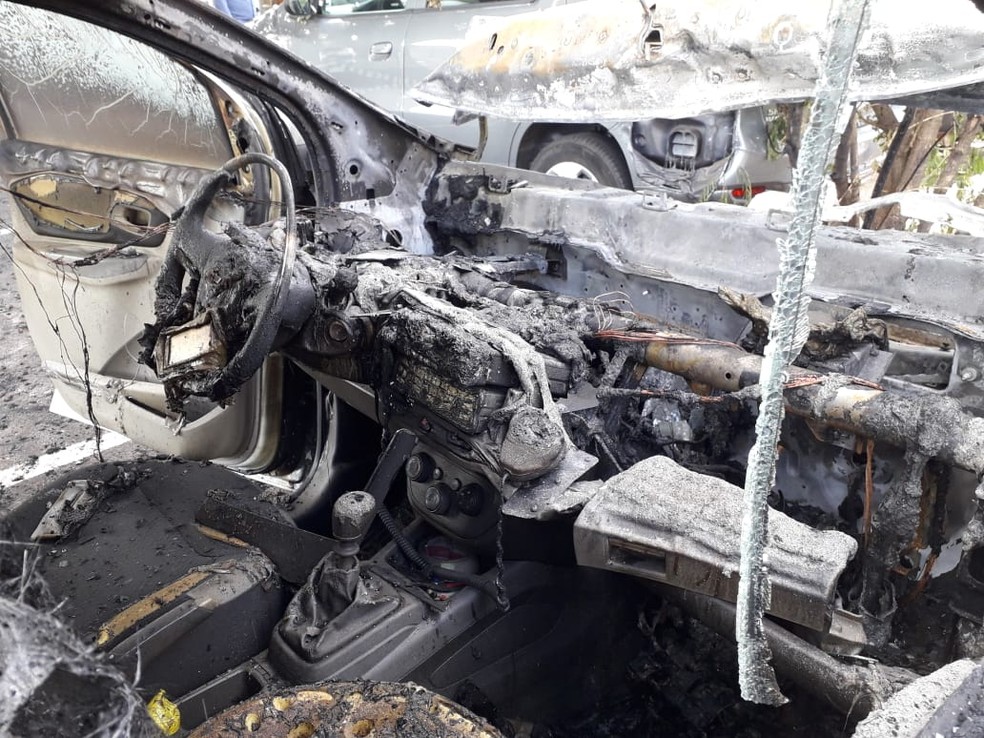 Suspeito de envolvimento em incêndio de viaturas policiais estacionadas em delegacia é preso em Dracena