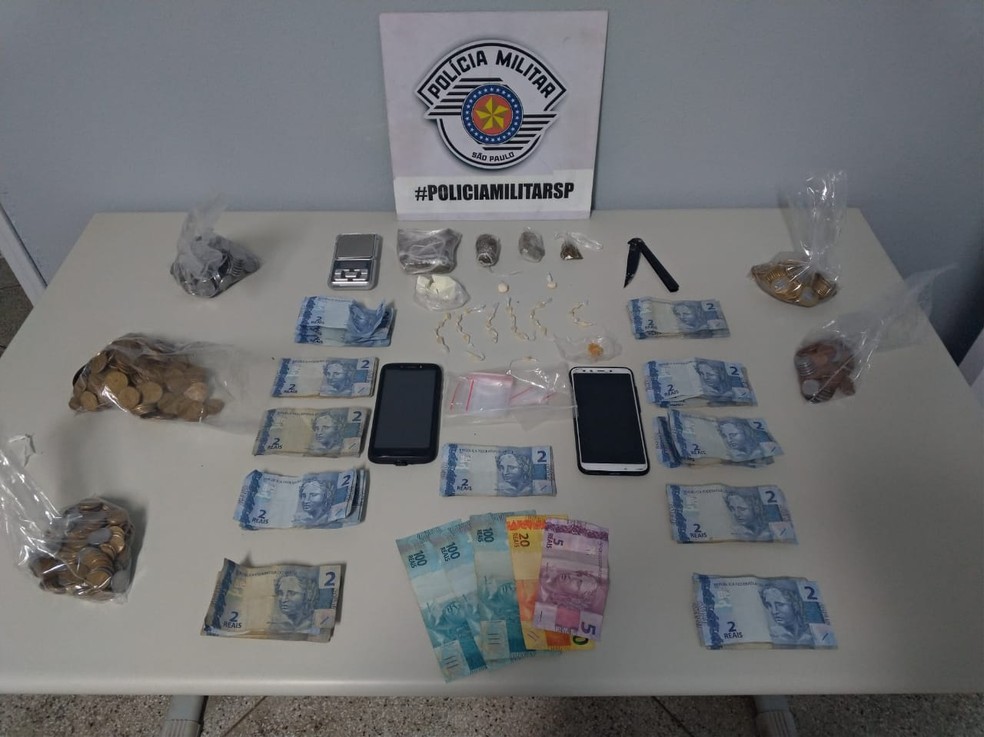 Homem é flagrado com porções de crack, maconha e cocaína e acaba preso em Presidente Prudente