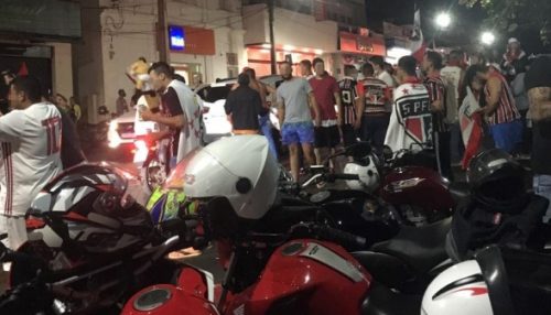 Comemoração do Campeonato Paulista de futebol gera aglomeração no centro de Adamantina