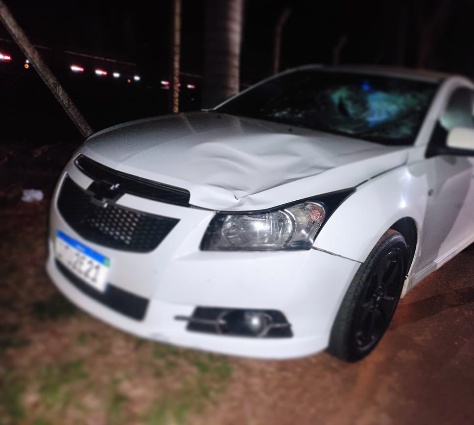 Mulher morre após ser atropelada por veículo com placas de Adamantina enquanto caminhava