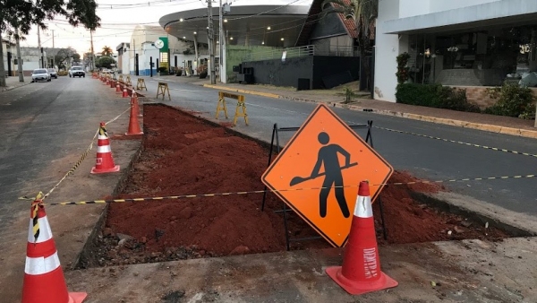 Trecho da Avenida da Saudade recebe obras de trânsito, necessárias à ativação do semáforo