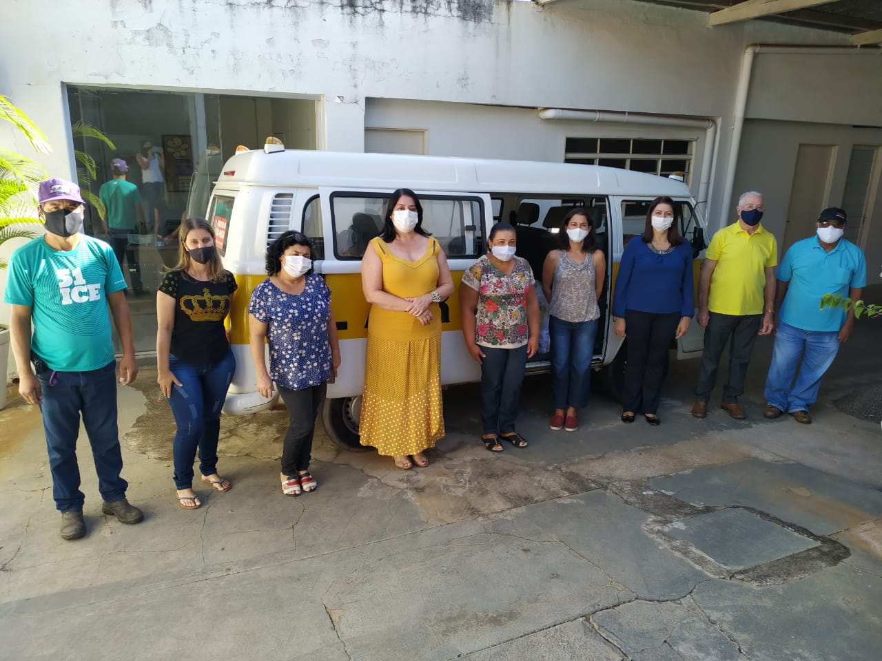 IAMA e Paróquia São Francisco de Assis recebem alimentos arrecadados na Campanha Vacina contra a Fome