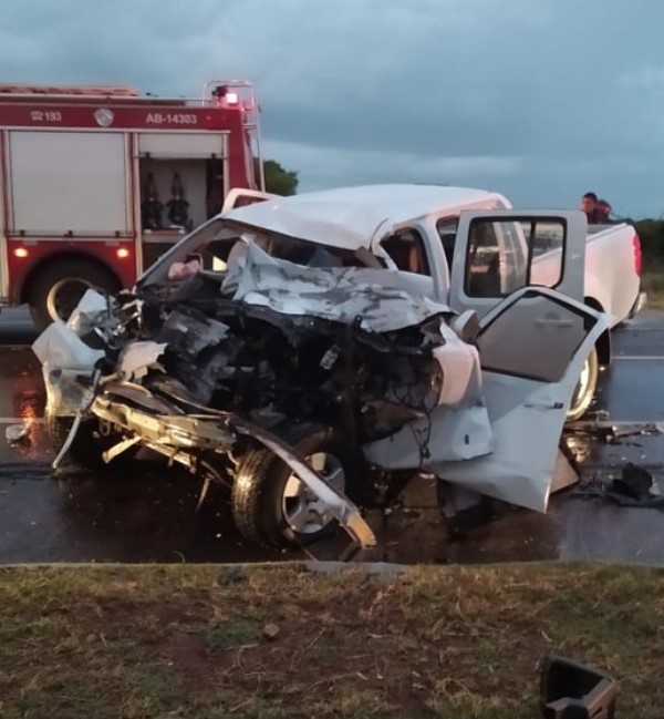 Após 17 dias internado, morre o passageiro de caminhonete que bateu de frente com caminhão na SP-294