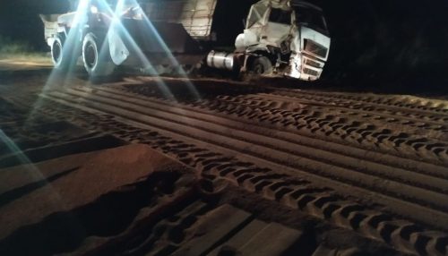 Acidente envolvendo picape e bitrens deixa duas pessoas feridas em Rancharia