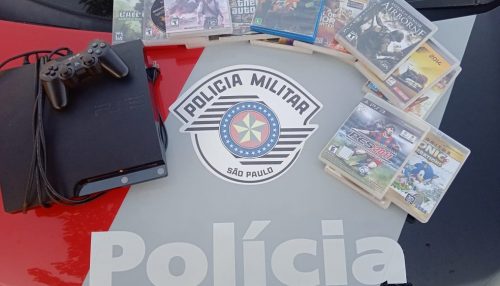 Rapaz é detido suspeito de invadir casa e furtar videogame, jogos e correntes de ouro