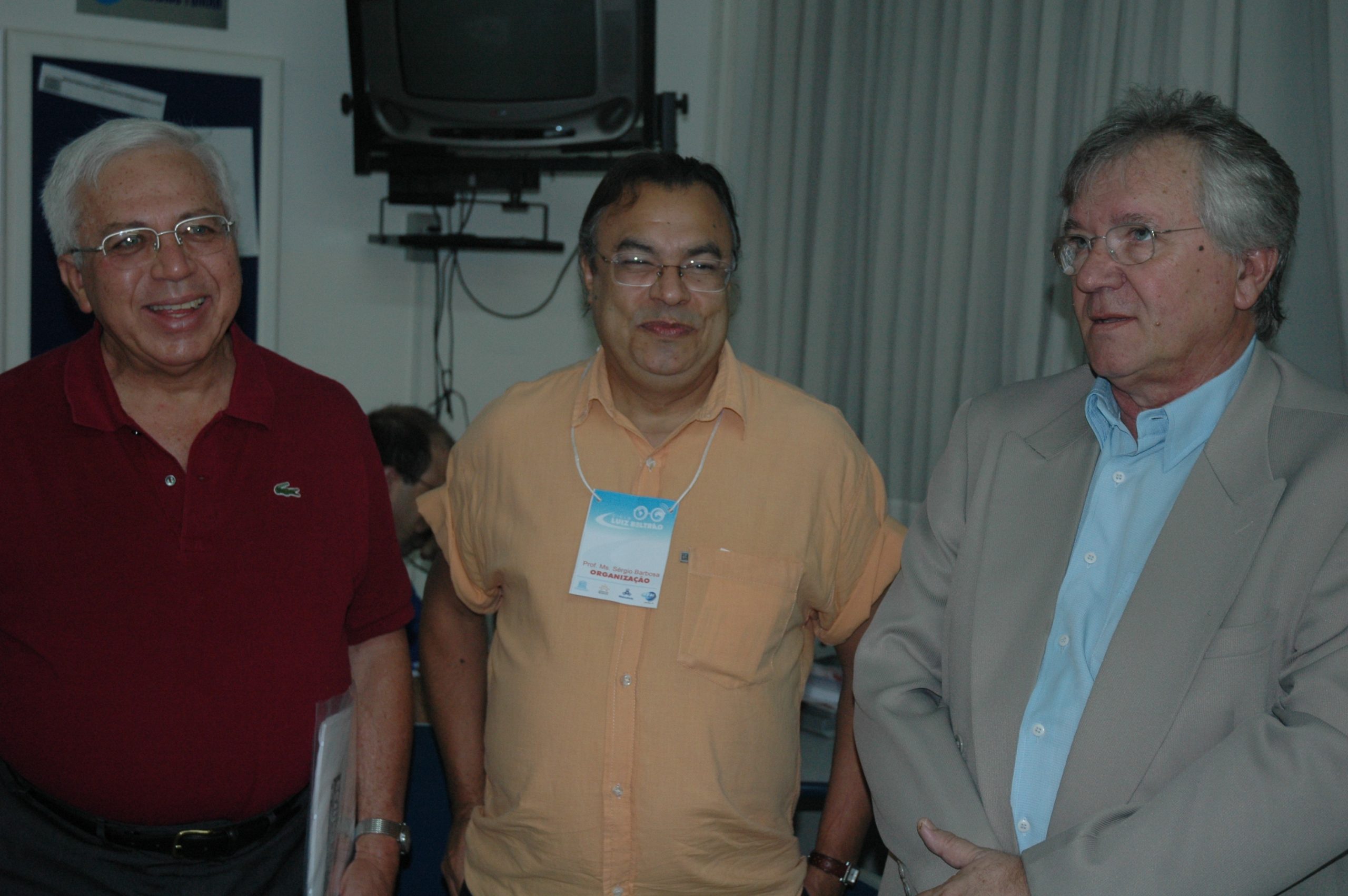 Autonomia Universitária das Paredes Alvas, 0,01%  e Legislativo provinciano...