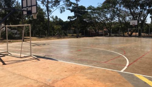 Concluída a quadra esportiva multiuso no Parque dos Pioneiros