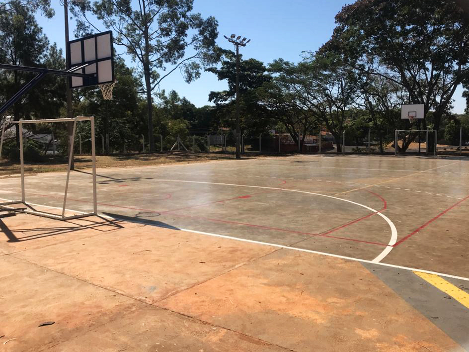 Concluída a quadra esportiva multiuso no Parque dos Pioneiros