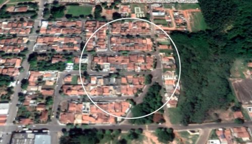 Moradores da Cecap se assustam com bombas jogadas de camionete em alta velocidade