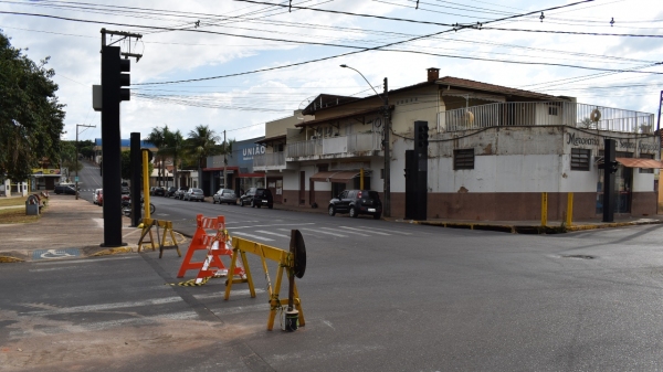 Cruzamento da Adhemar de Barros x Padre Nóbrega terá proibição de conversão à esquerda
