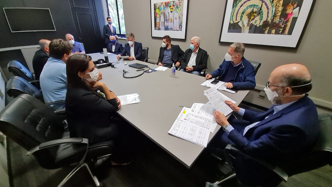 Prefeito Márcio Cardim participa de reunião na Secretaria de Desenvolvimento Regional