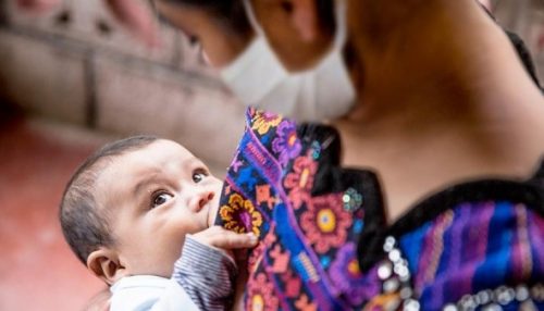 Em Adamantina, movimento pede que mães lactantes sejam imunizadas contra a Covid-19