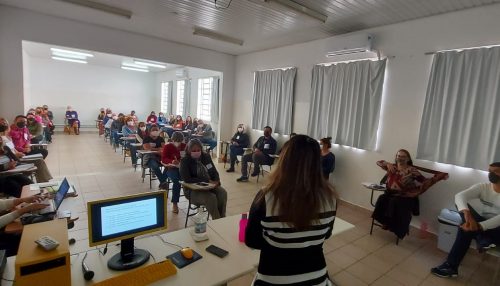 Diretoria de Ensino reúne secretários de educação de 22 municípios para tratar sobre a volta às aulas em agosto