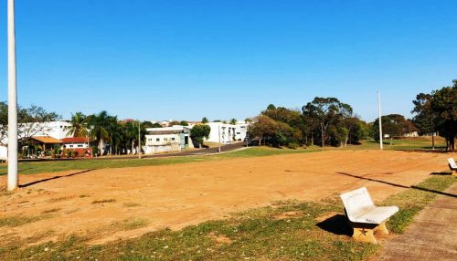 Área para Food Trucks em construção no Parque dos Pioneiros receberá concretagem