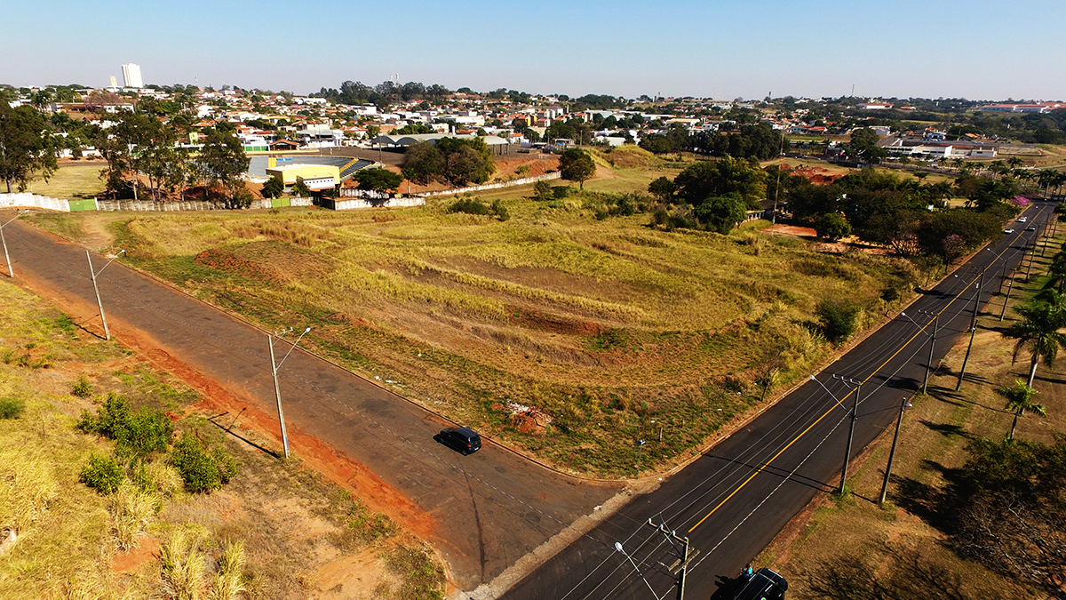 Empresas solicitam prorrogação de prazo para implantação na área atrás do Poliesportivo
