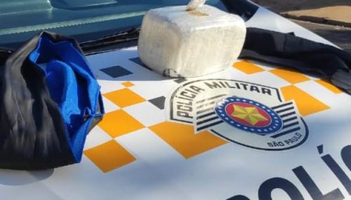 Polícia Rodoviária prende mulher com mais de 4 kg de droga presos ao corpo na SP-294