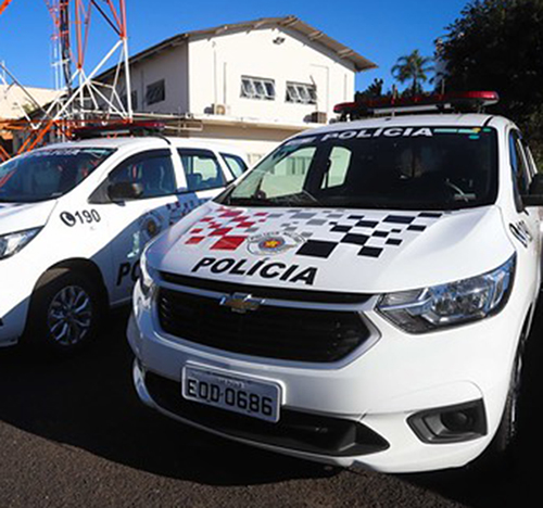 Homem é preso pela Polícia Militar após furto de farmácia e restaurante em Adamantina