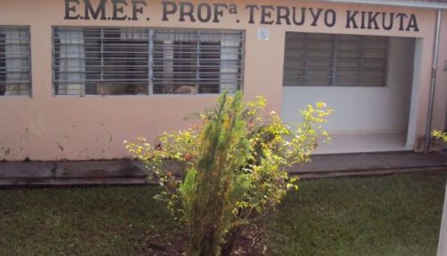 Após casos de covid-19, escola Teruyo Kikuta passa por sanitização