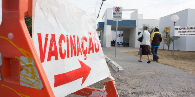 Dia de D de Mega Vacinação contra a COVID-19 será realizado sábado (27) em Adamantina