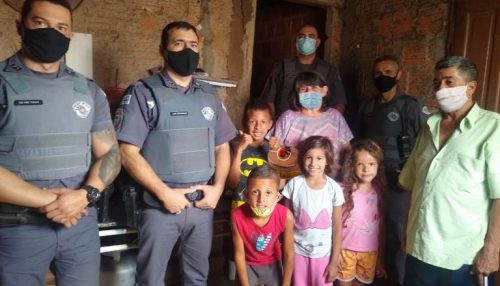 Fã da Polícia Militar é presenteado com bolo em seu aniversário em Adamantina