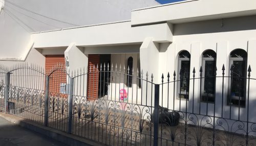 SIGA MAIS visita casa onde bolivianos moram e trabalham como autônomos