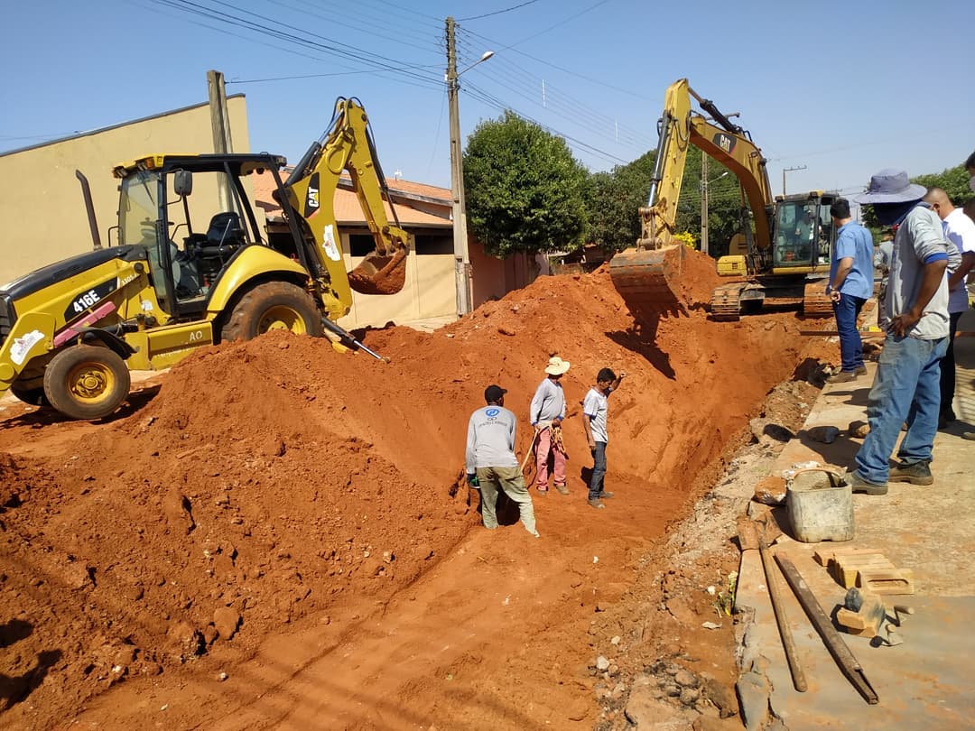 Prefeitura de Adamantina executa instalação de galeria de águas pluviais no Jardim Adamantina