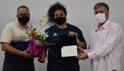 Prefeitura de Adamantina homenageia a atleta olímpica Izabela Rodrigues da Silva