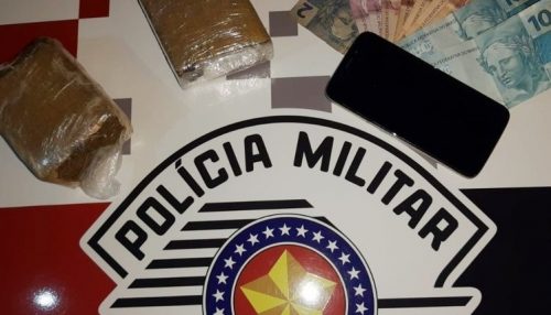 Após pular cerca e tentar fugir por seringal, homem acaba preso por tráfico de drogas em Adamantina