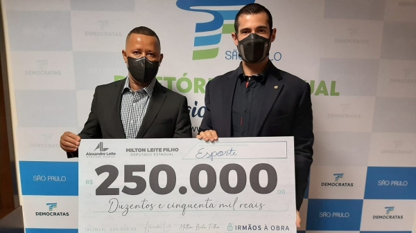 Vereadores conquistam R$ 250 mil para revitalização da praça esportiva do Jardim Brasil