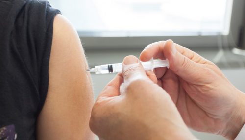 Campanha Nacional de Multivacinação para atualização da caderneta de vacinação acontece durante todo o mês de outubro em Adamantina