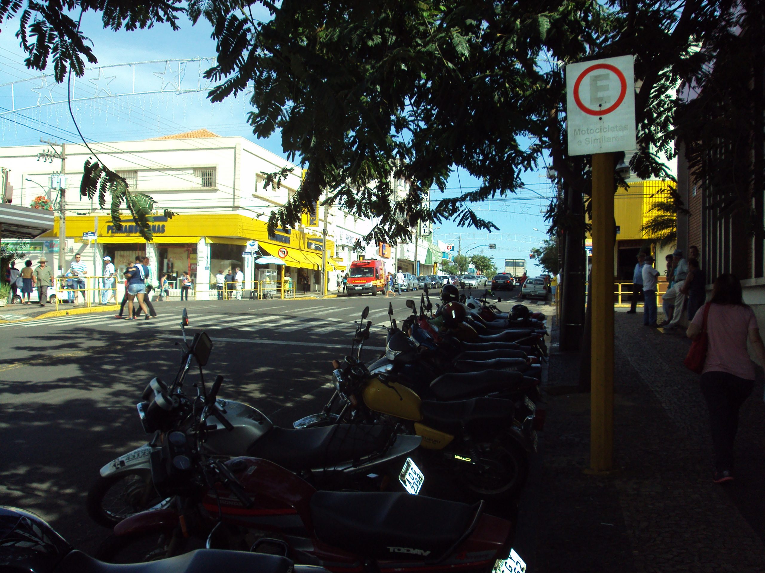 DITOS CUJOS, POLITICAGEM E PROVÍNCIA...