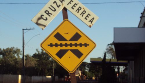 ENGENHEIROS DO HAWAII: “Ultimamente estou ouvindo bastante. Ouvi muito na infância, por isso, Engenheiros do Hawaii...” (Álcio)