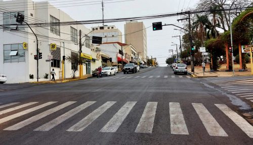Providência sobre crianças pedindo esmolas e vendendo doces no centro da cidade é questionada na Câmara