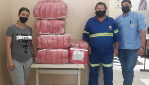 Fundo Social de Solidariedade de Adamantina recebe doação de cobertores da Sabesp e da Usina Branco Peres