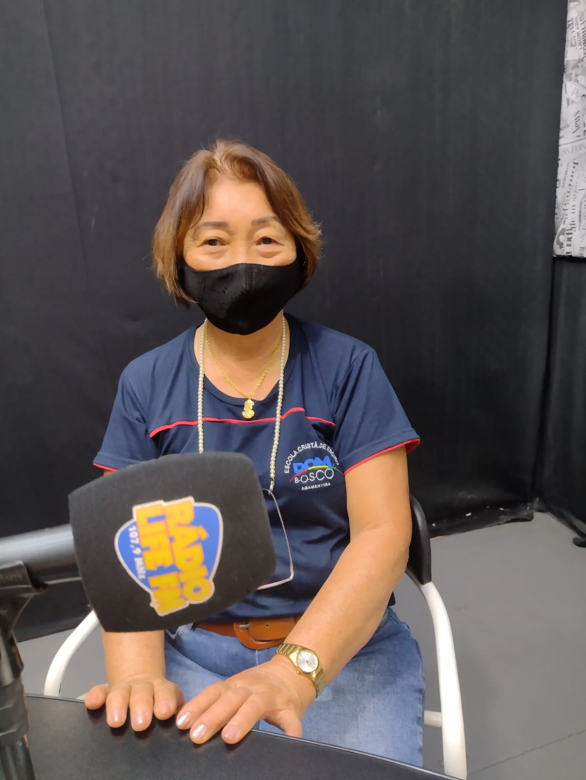 Crianças nos semáforos de Adamantina, vendendo doces