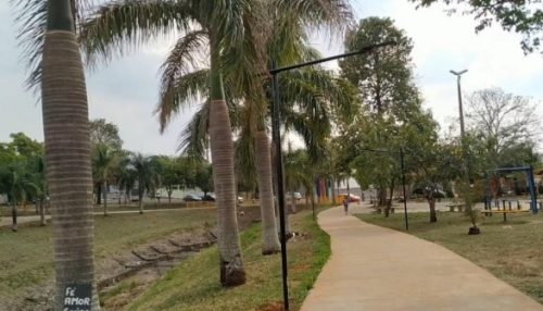 Parque Caldeira recebe 90 luminárias led com captação de energia solar