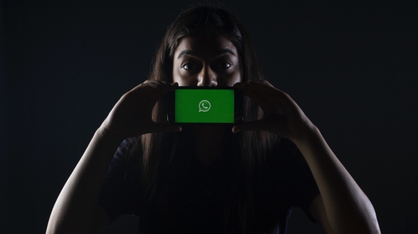 Divulgação de mensagens do WhatsApp sem autorização pode gerar obrigação de indenizar