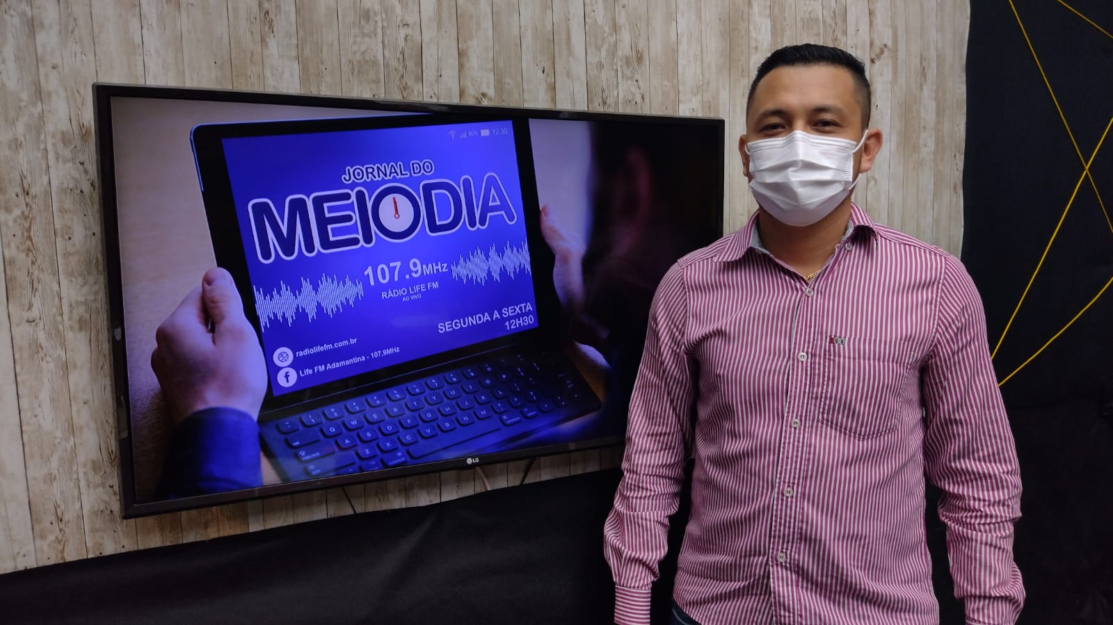 Gustavo Rufino Secretário da Saúde, em entrevista  tira dúvidas de internautas.