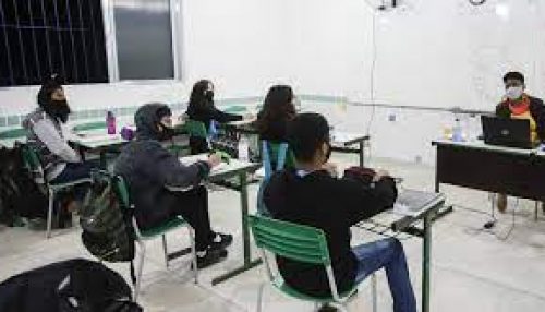 Estudantes inseridos no Bolsa do Povo Educação recebem o primeiro pagamento