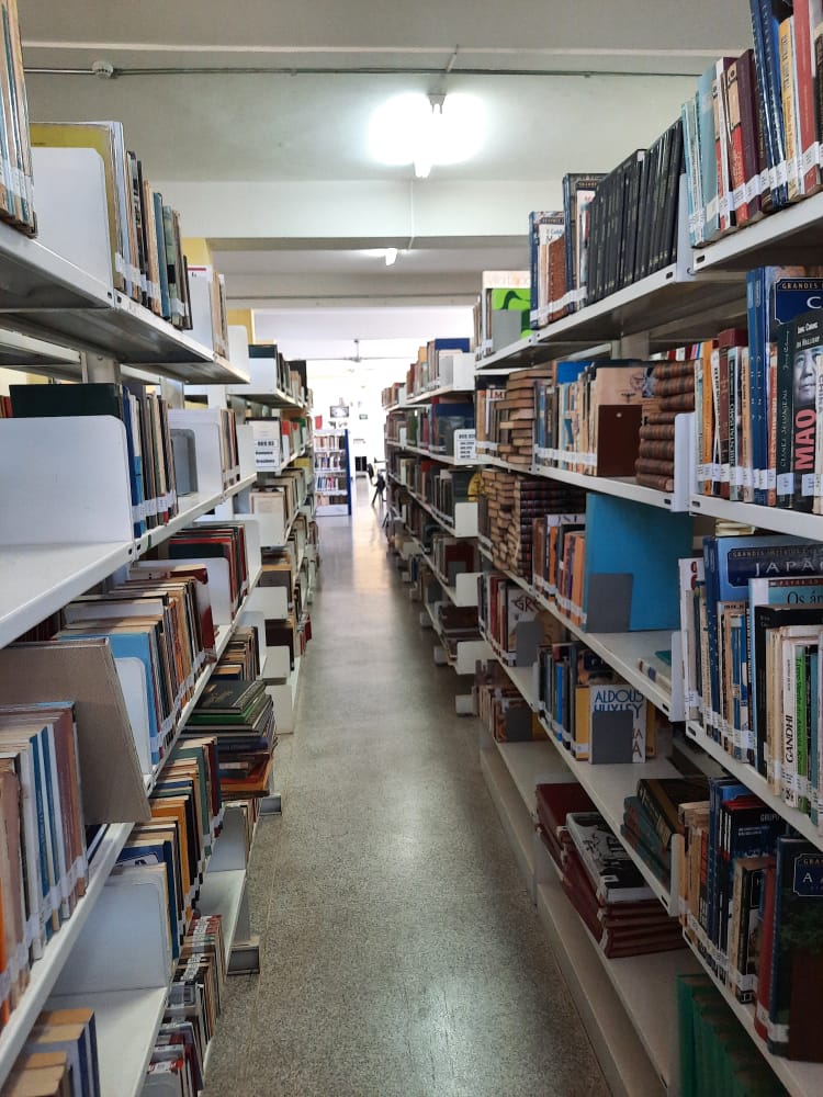 Biblioteca de Adamantina recebe e doa centenas de livros com o intuito de difundir produções intelectuais