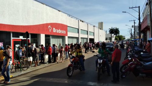 Bancos poderão escolher horário de abertura e fechamento de agências; veja como fica