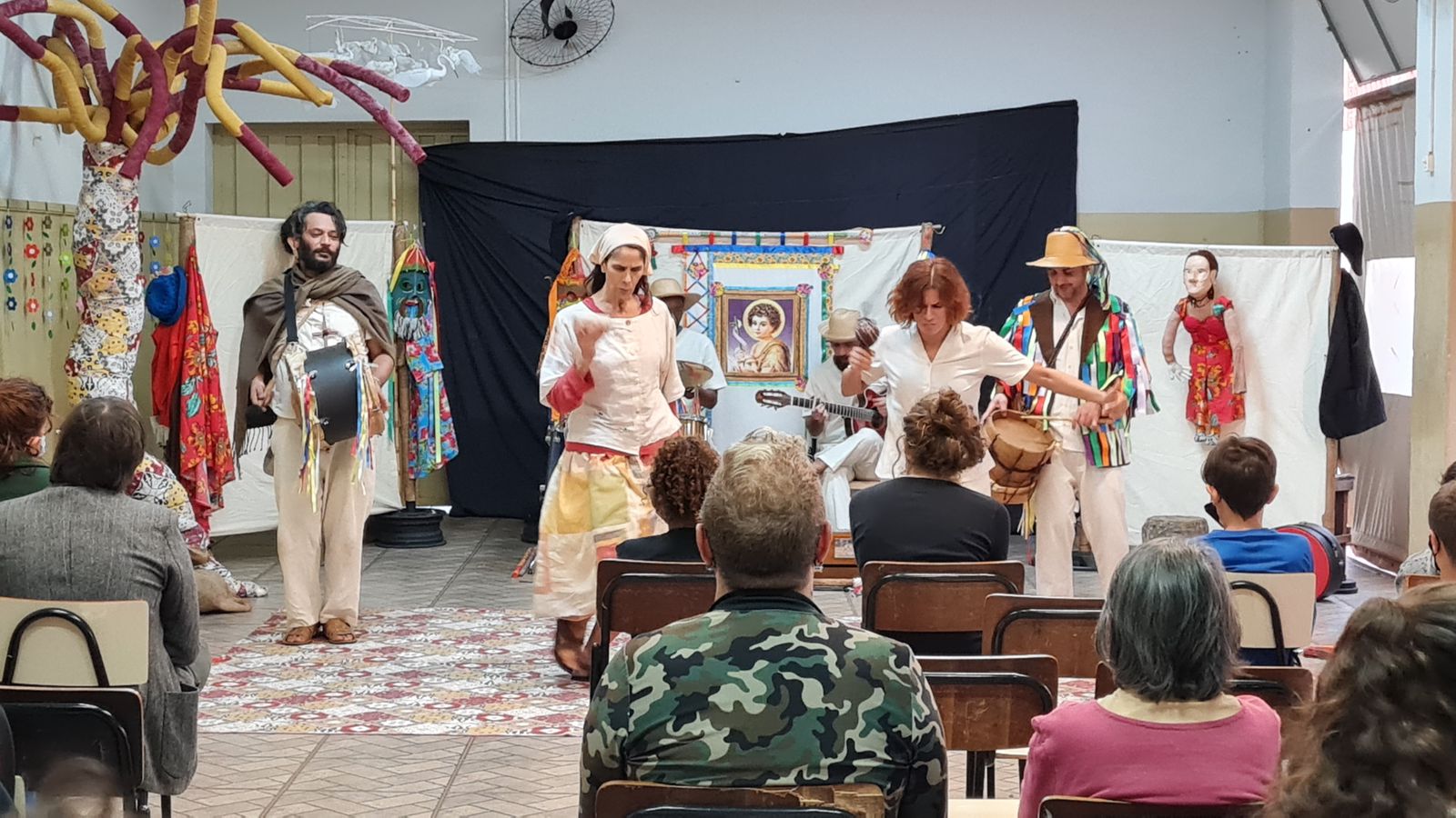 Teatro, música e muita diversão: Adamantina tem programação especial neste domingo no Parque dos Pioneiros