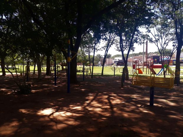 Oiti Tipuanas e Lagoa Seca são contemplados com academia ao ar livre