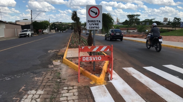 Novo acesso da Avenida Antônio Tiveron ao centro tem direita livre liberada