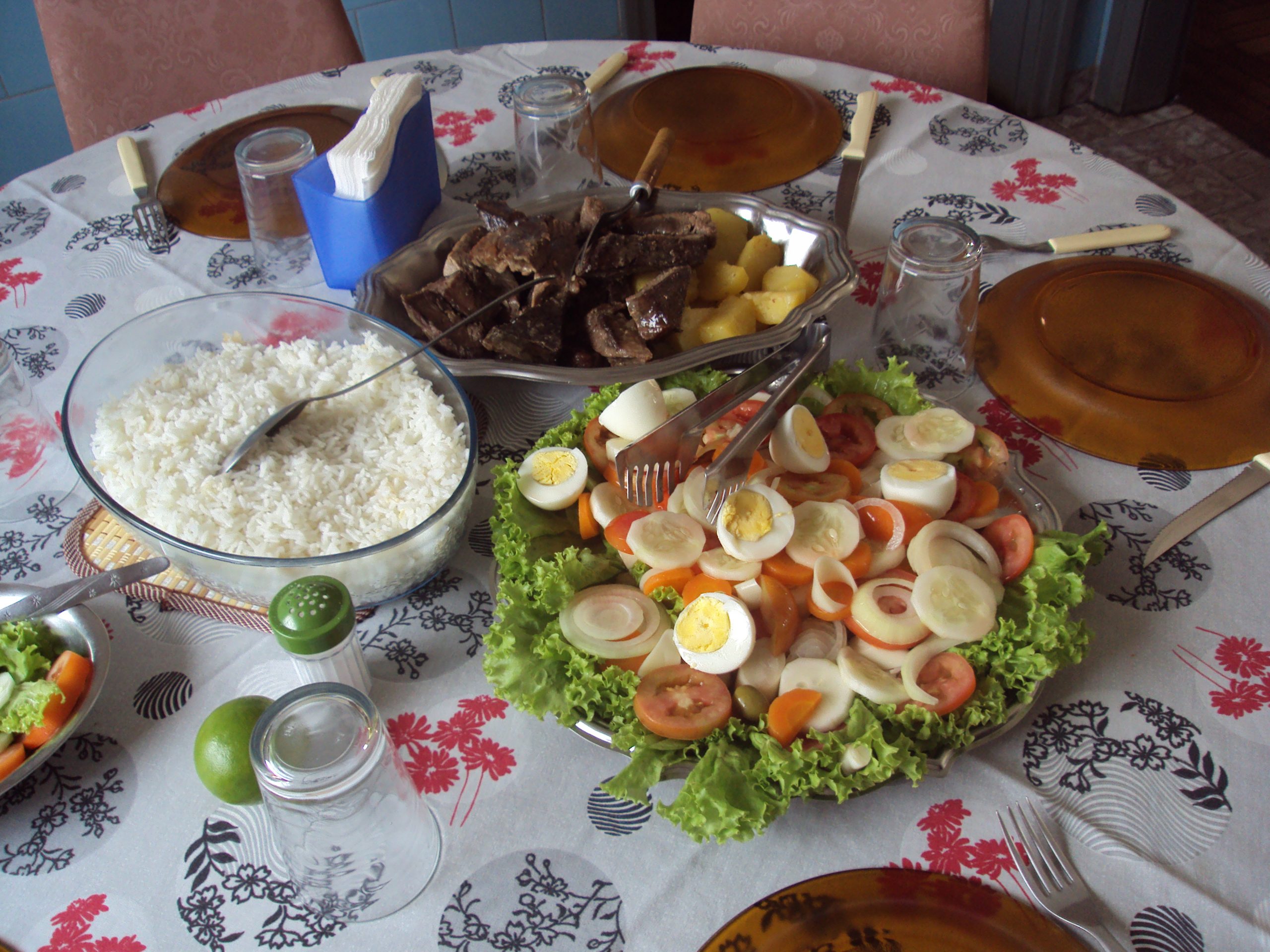 Desencontros patrocinados pelo LEGISLATIVO PROVINCIANO neste quase final de ano...