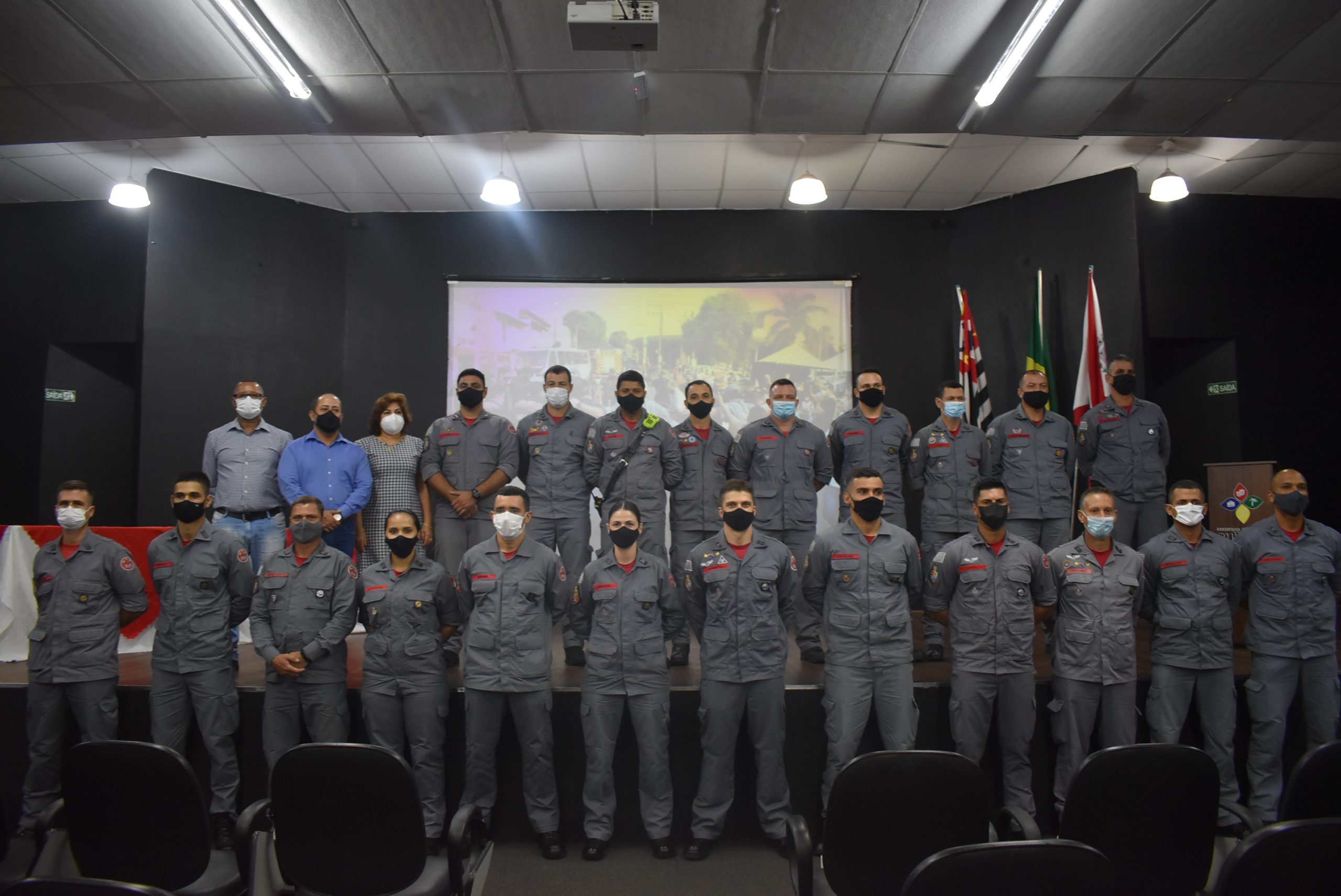 Corpo de Bombeiros homenageia 19 profissionais que se destacaram na prestação de serviços junto à comunidade
