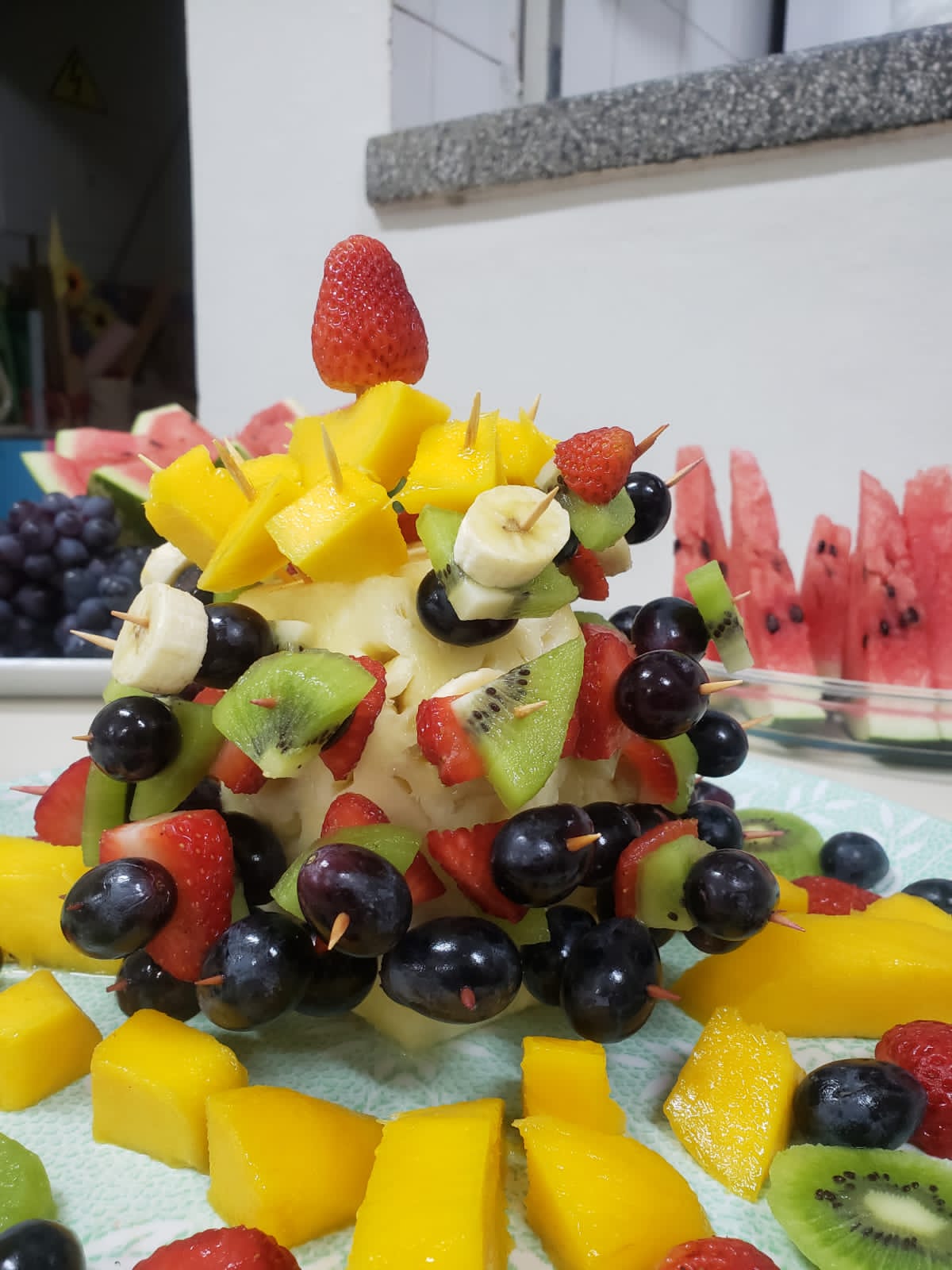 Secretaria Municipal de Educação encerra ano letivo com uma “festa das frutas”