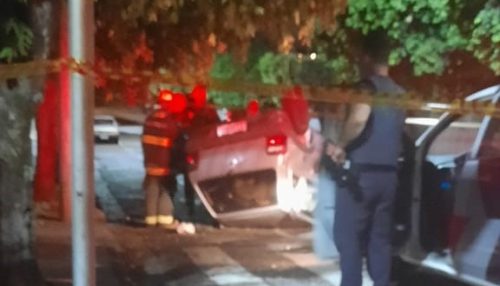 Batida seguida de capotamento na Rua Magid Zacharias em Dracena