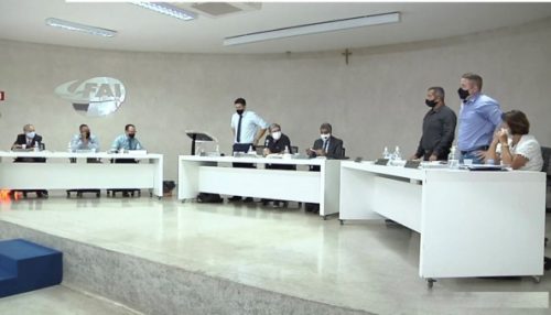 Nova secretaria é aprovada por 5 x 3; votos contrários são dos três vereadores do Podemos