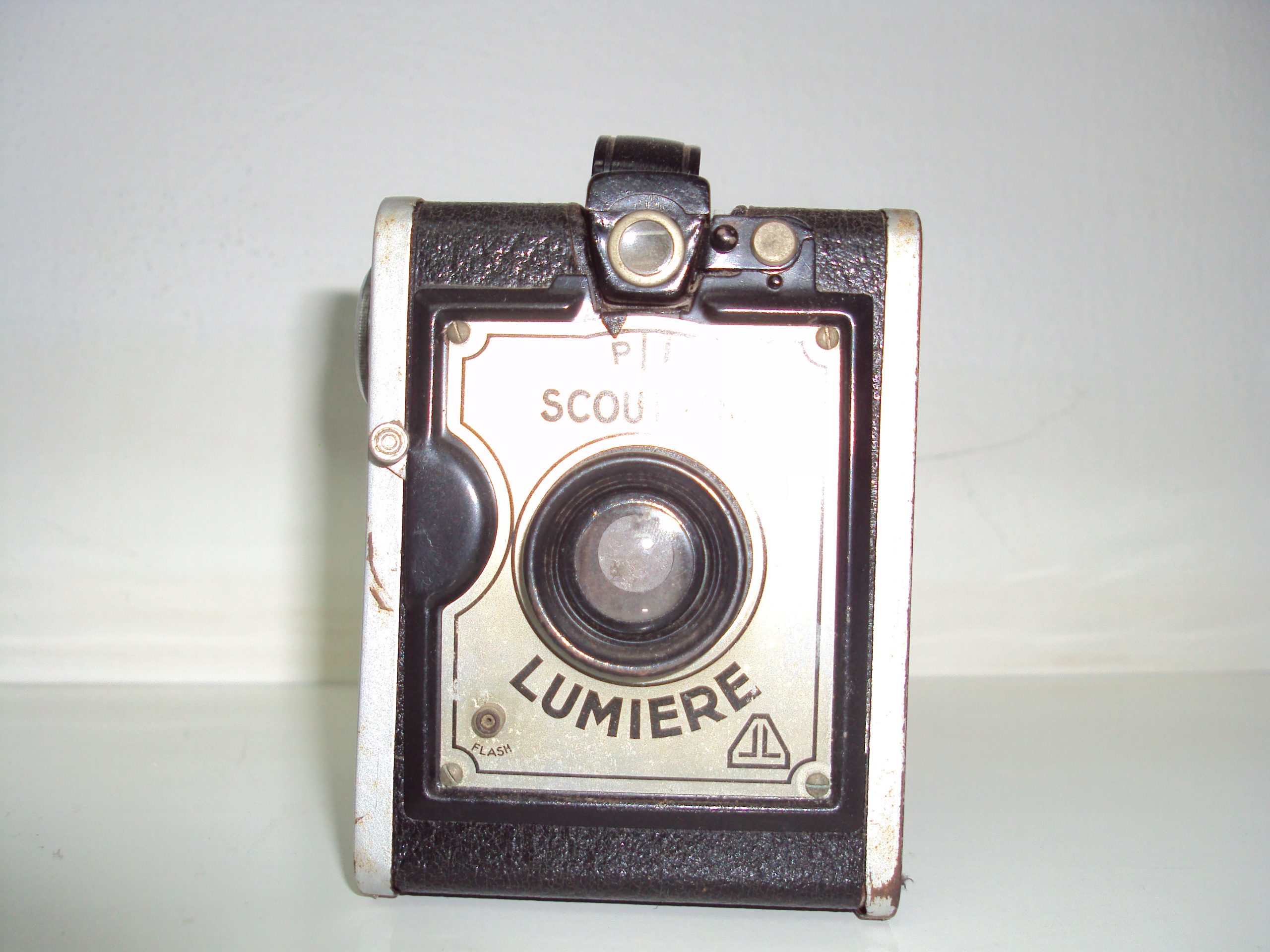 A CENSURA DO PODER PELO PODER COM O PODER...